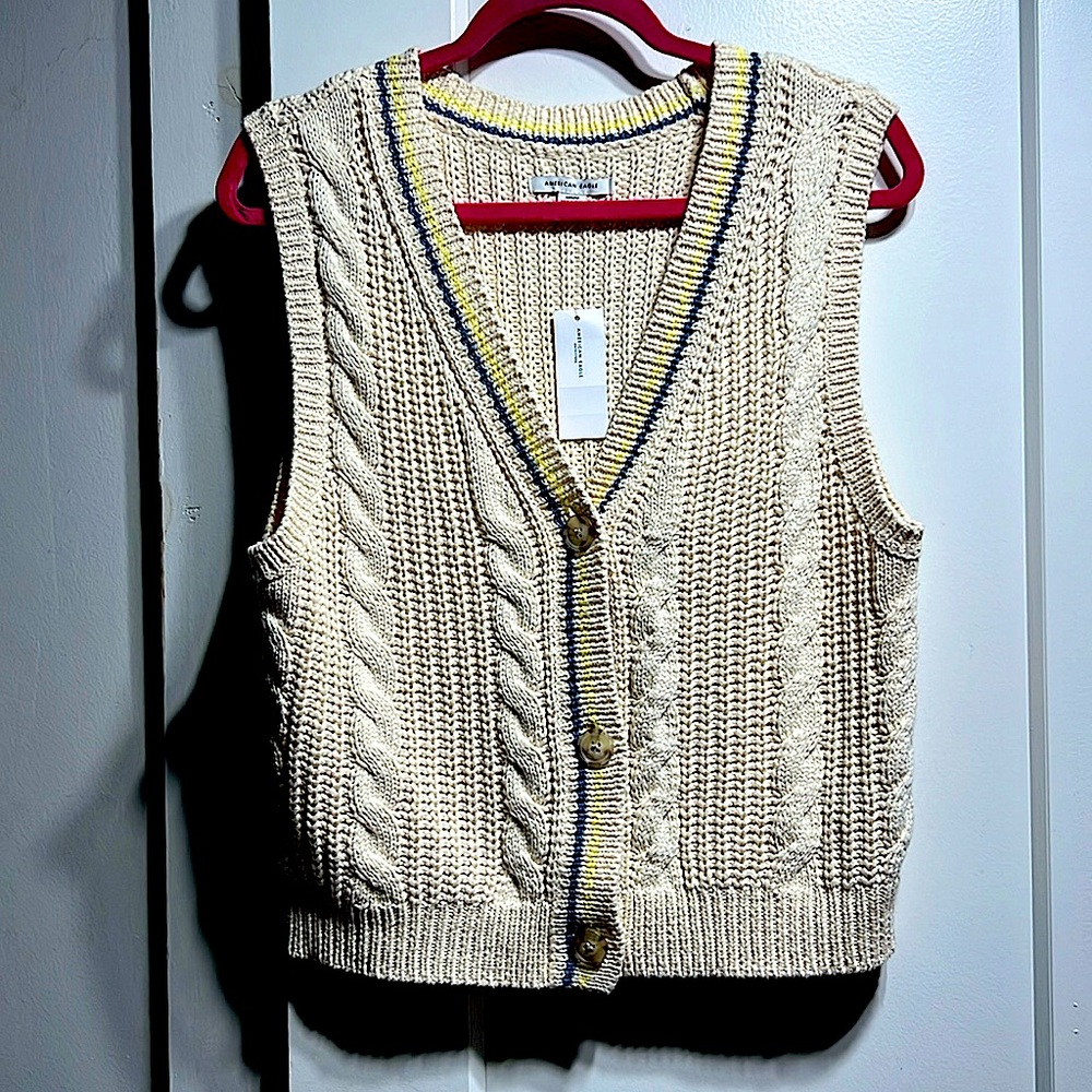 American Eagle NWT cable-knit sweater vest